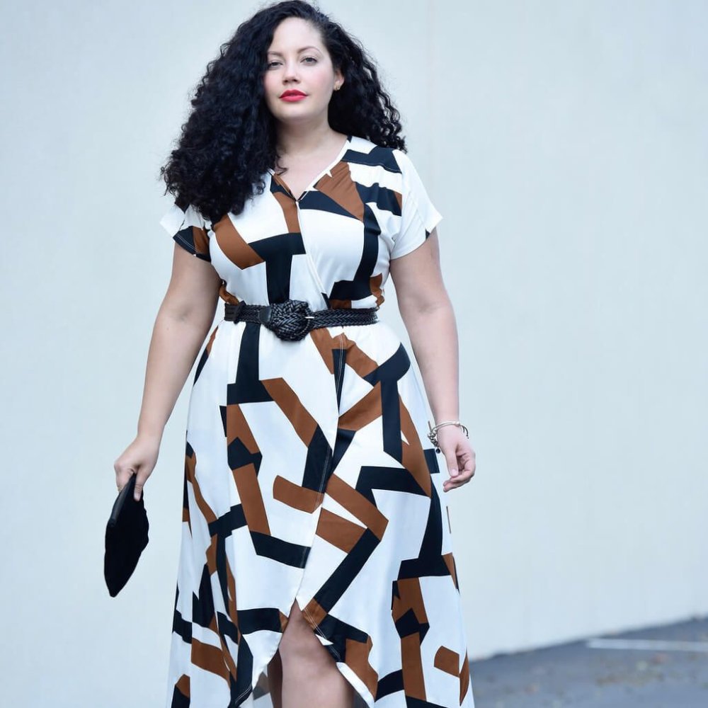 Платье белое длинное вечернее для полных