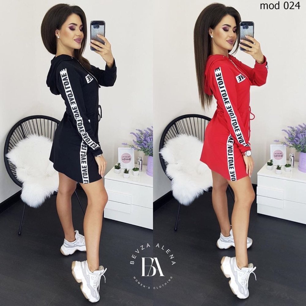 Летнее спортивное платье стразы