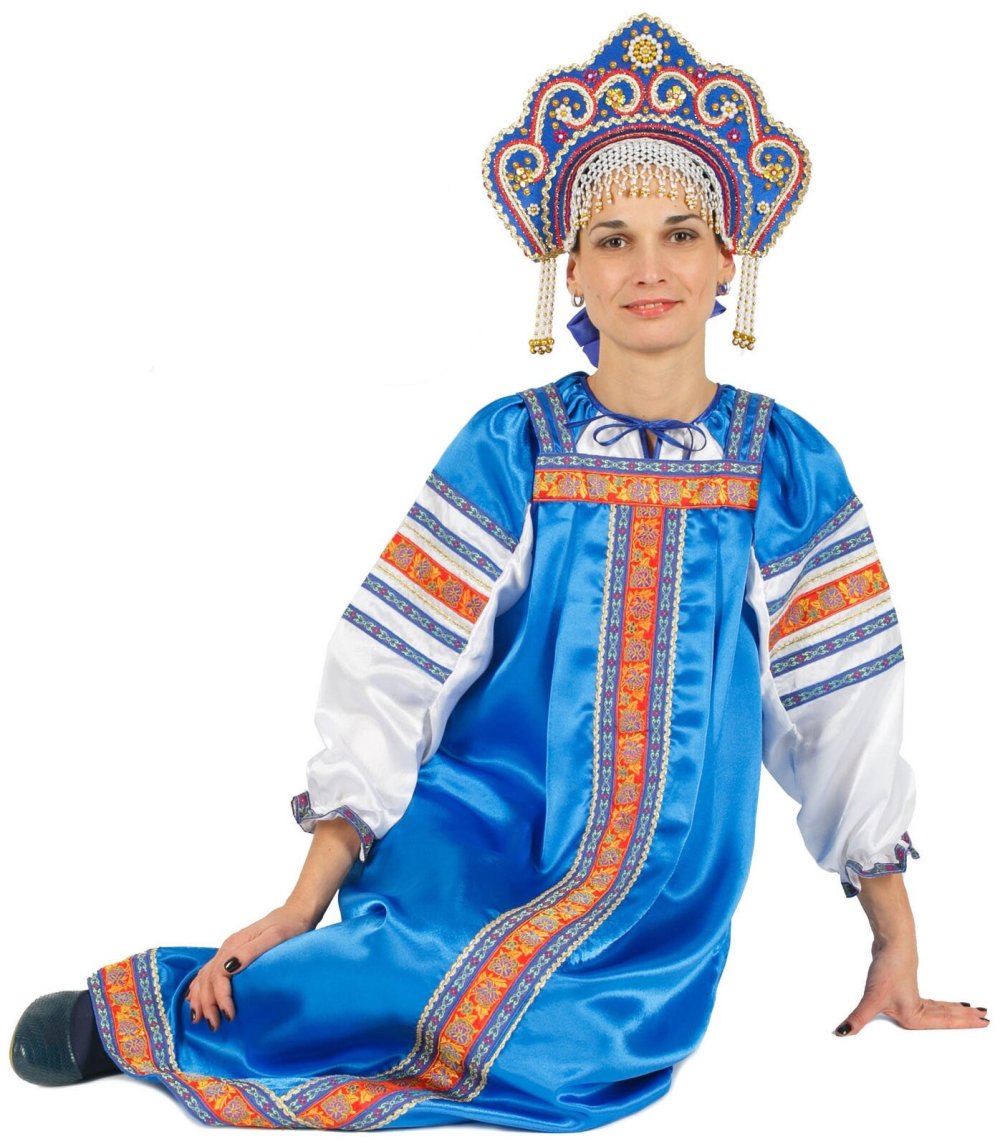 Василиса в народном костюме