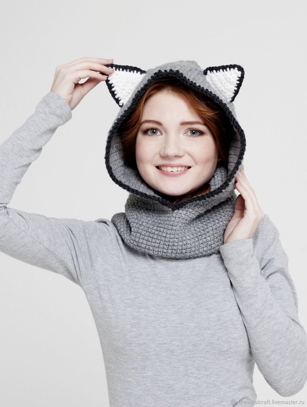 Шапка с ушками серая