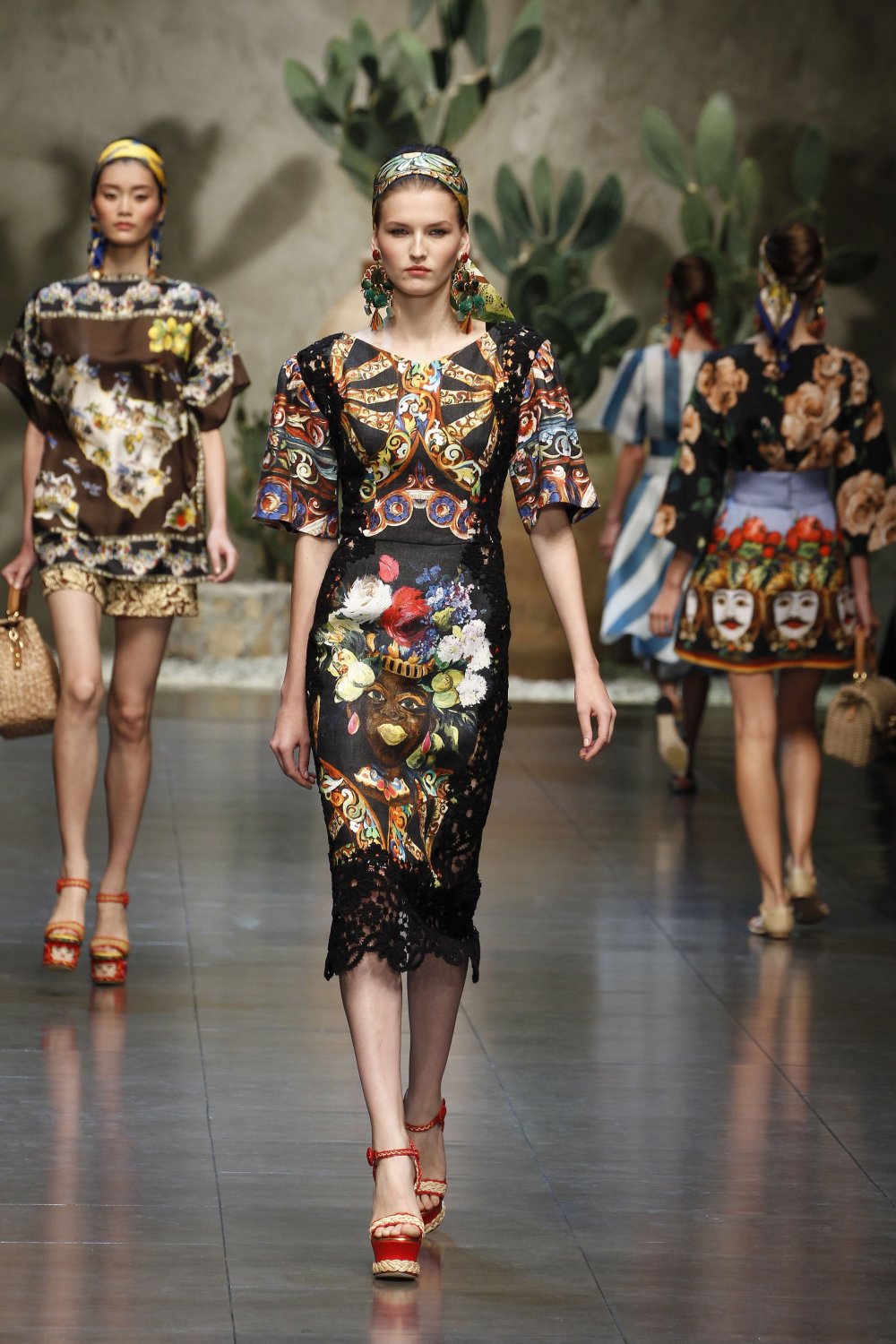 Сицилийское платье Дольче Габбана