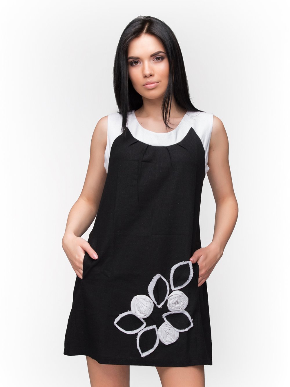 Черный приталенный сарафан