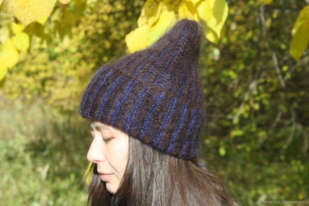 Шапка с отворотом крючко
