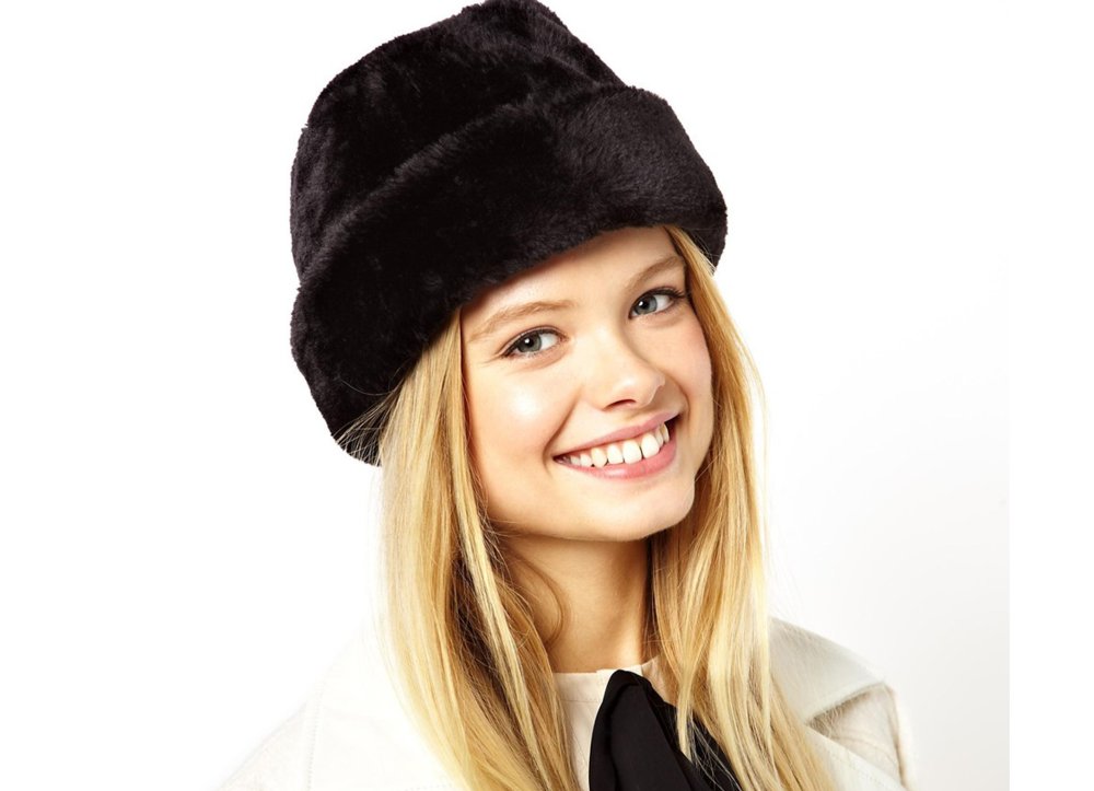 Шапка из соболя женская