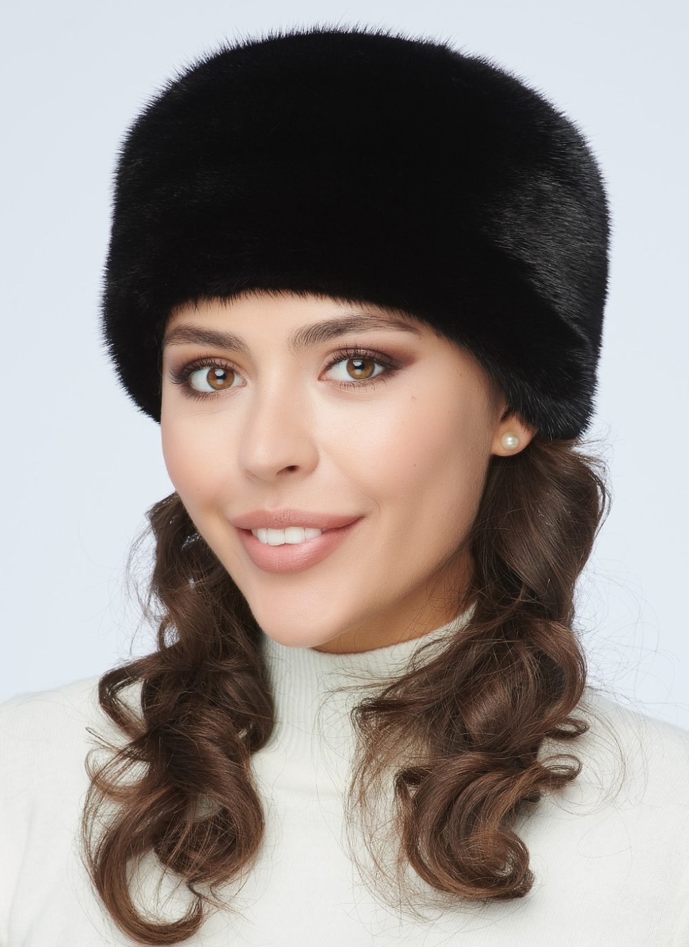 Шапки из каракуля женские