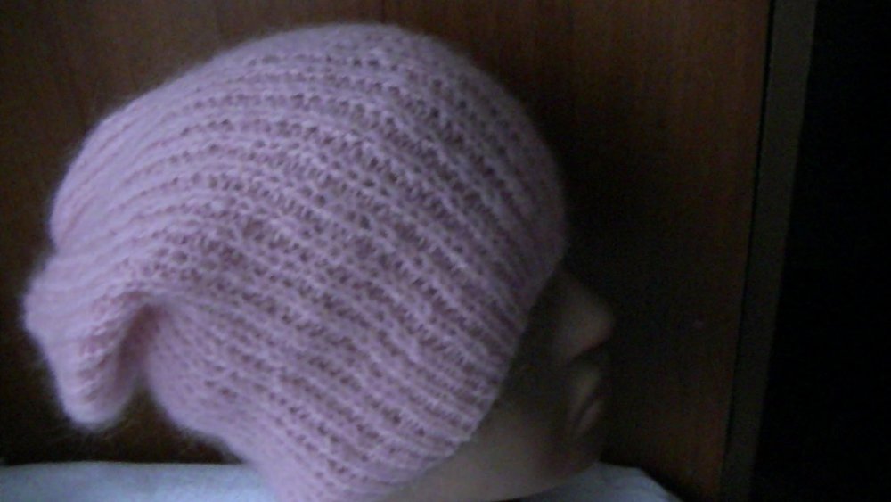 Шапка с двойным отворотом спицами