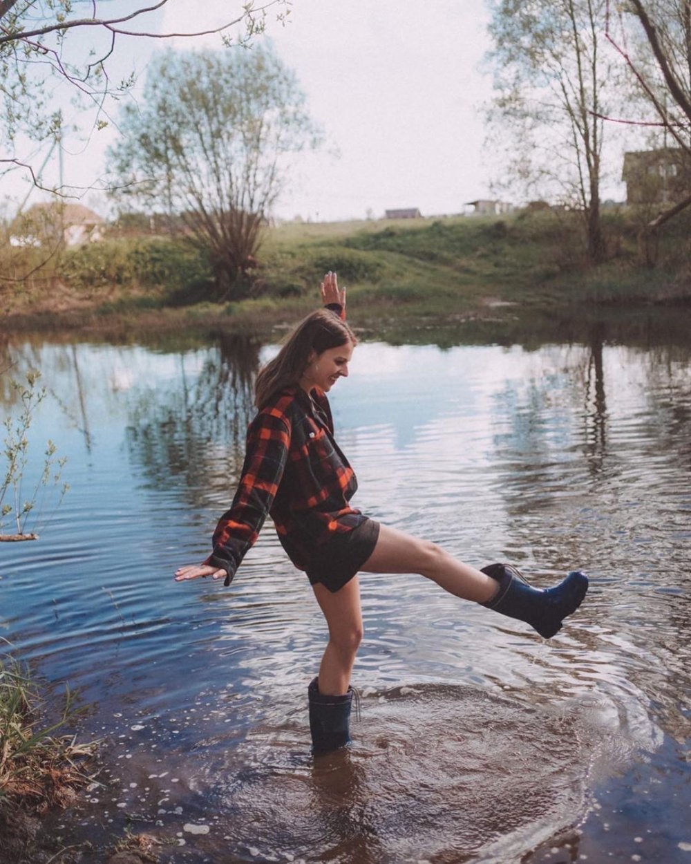 Мужчина у реки