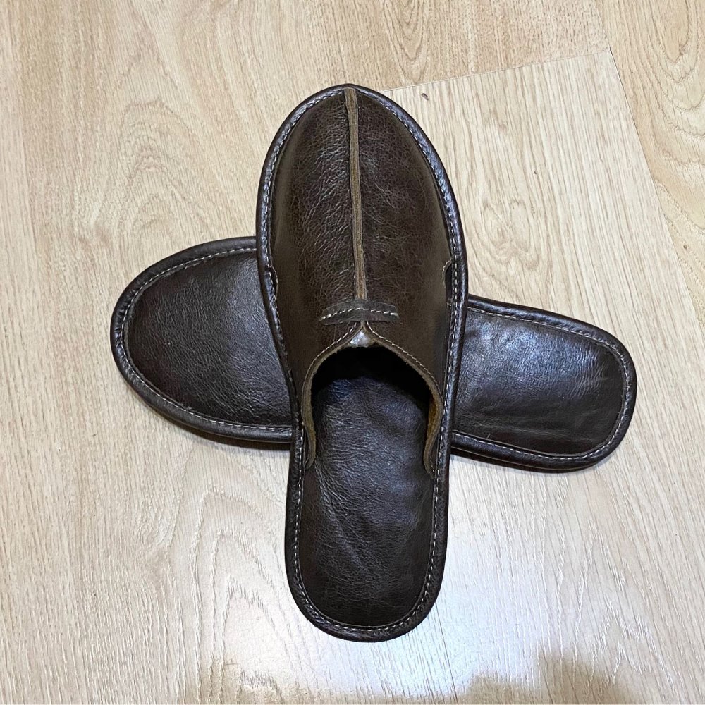 Мужские кожаные тапки avva