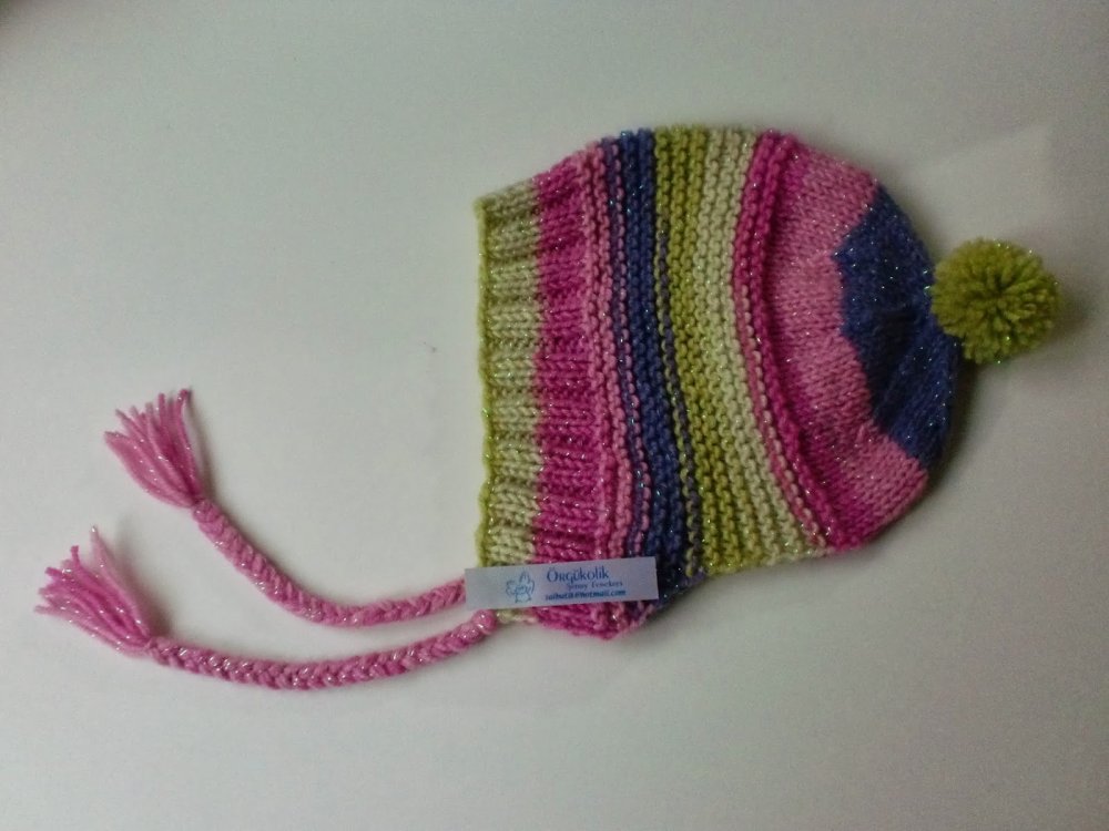 Шапка с косами спицами