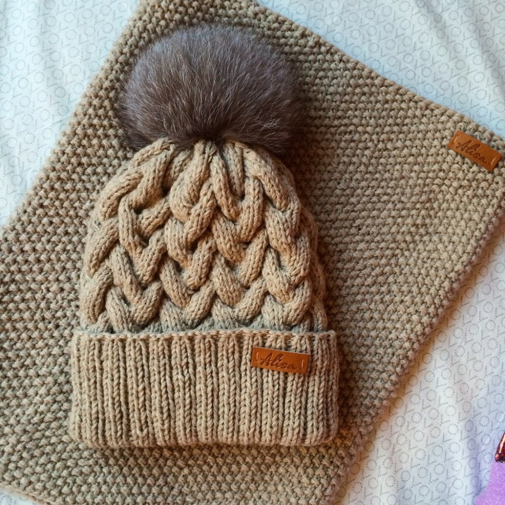 Шапка капуцин спицами