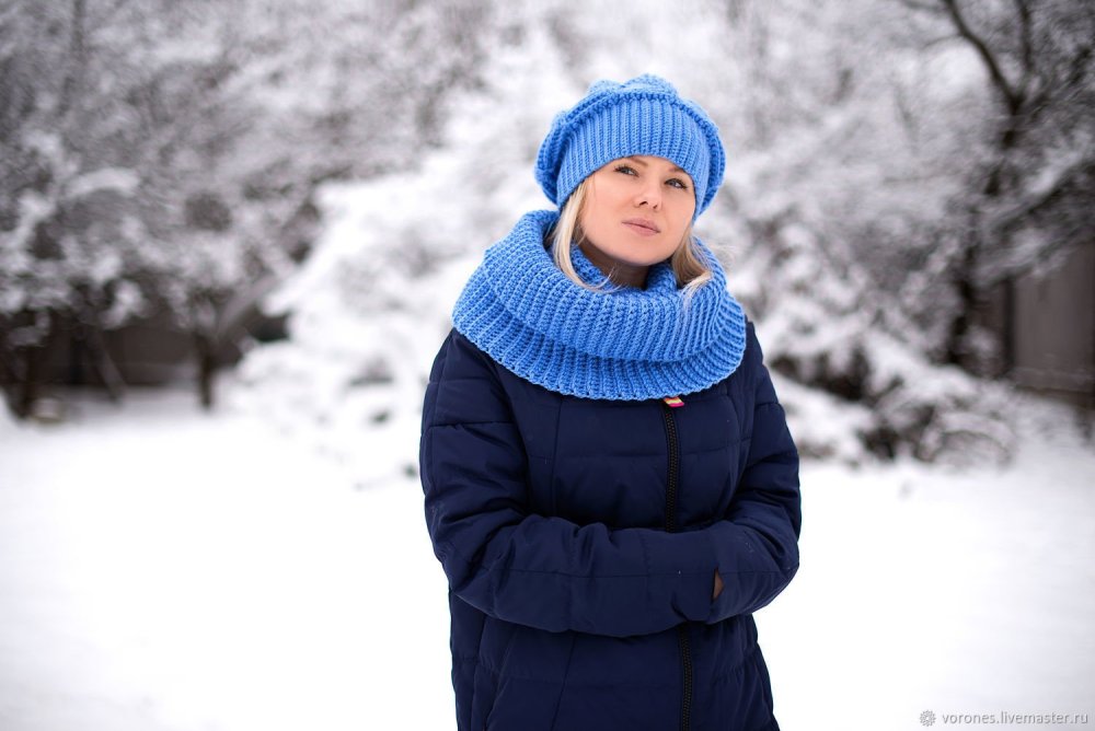 Шапка под синюю куртку