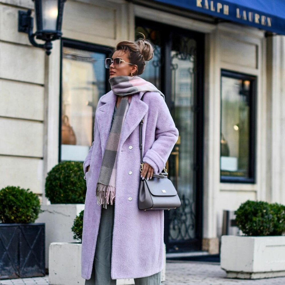 Светло сиреневое пальто