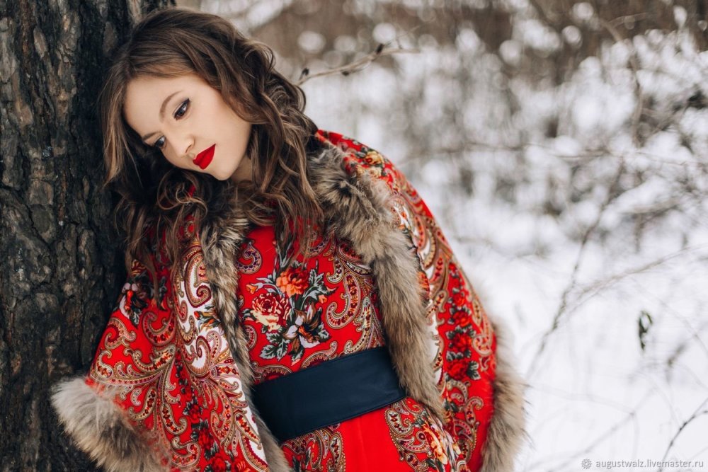 Пальто из павлопосадского платка