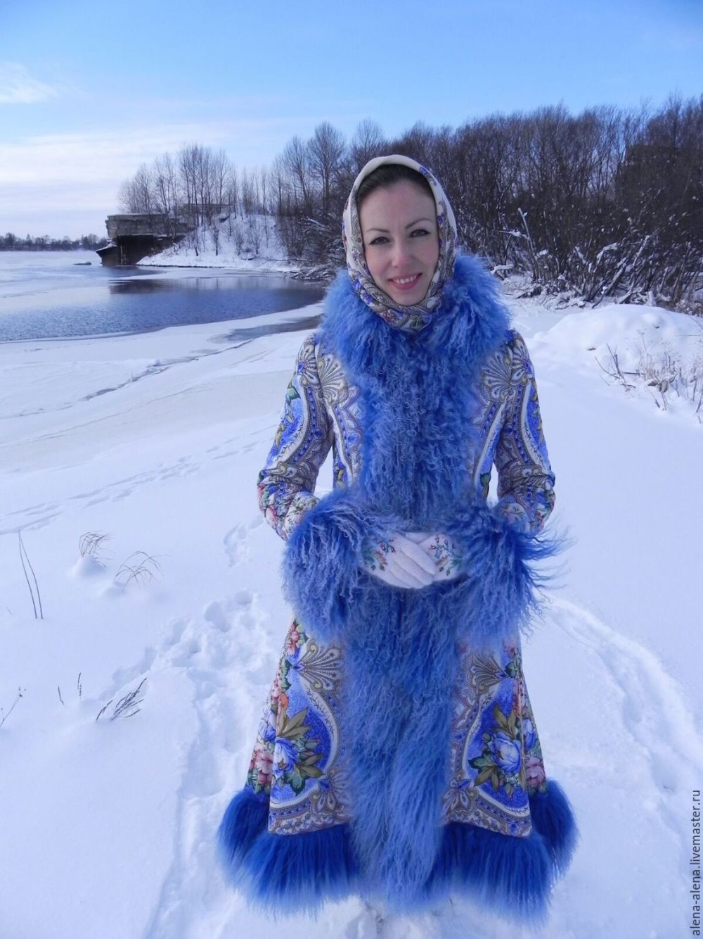 Пальто в русском стиле