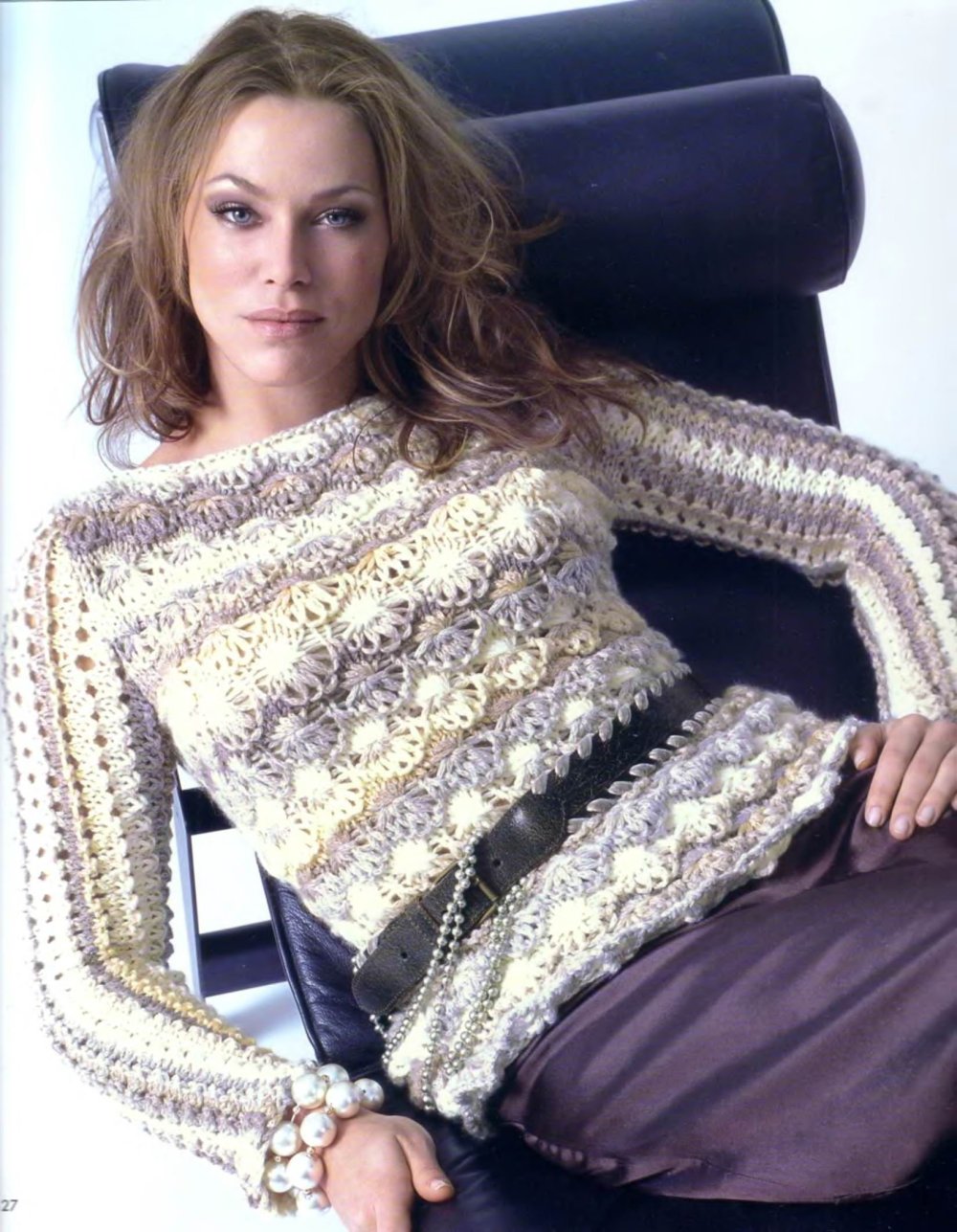 Женский пуловер из меланжевой пряжи