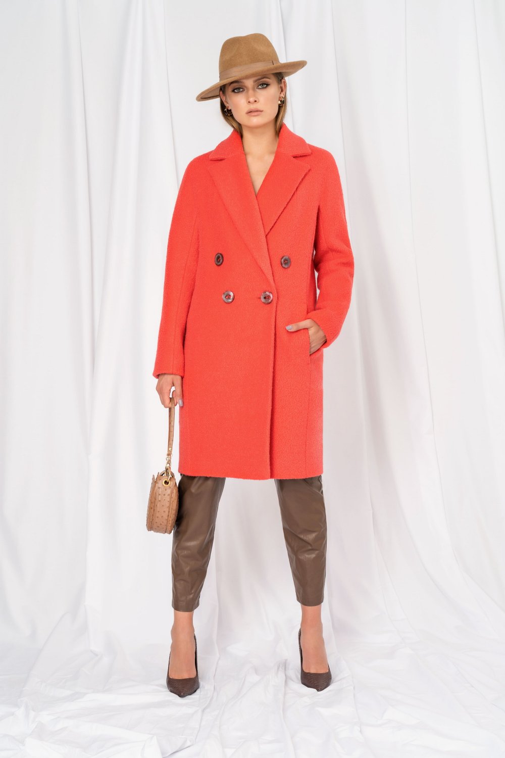 Элема пальто демисезонное