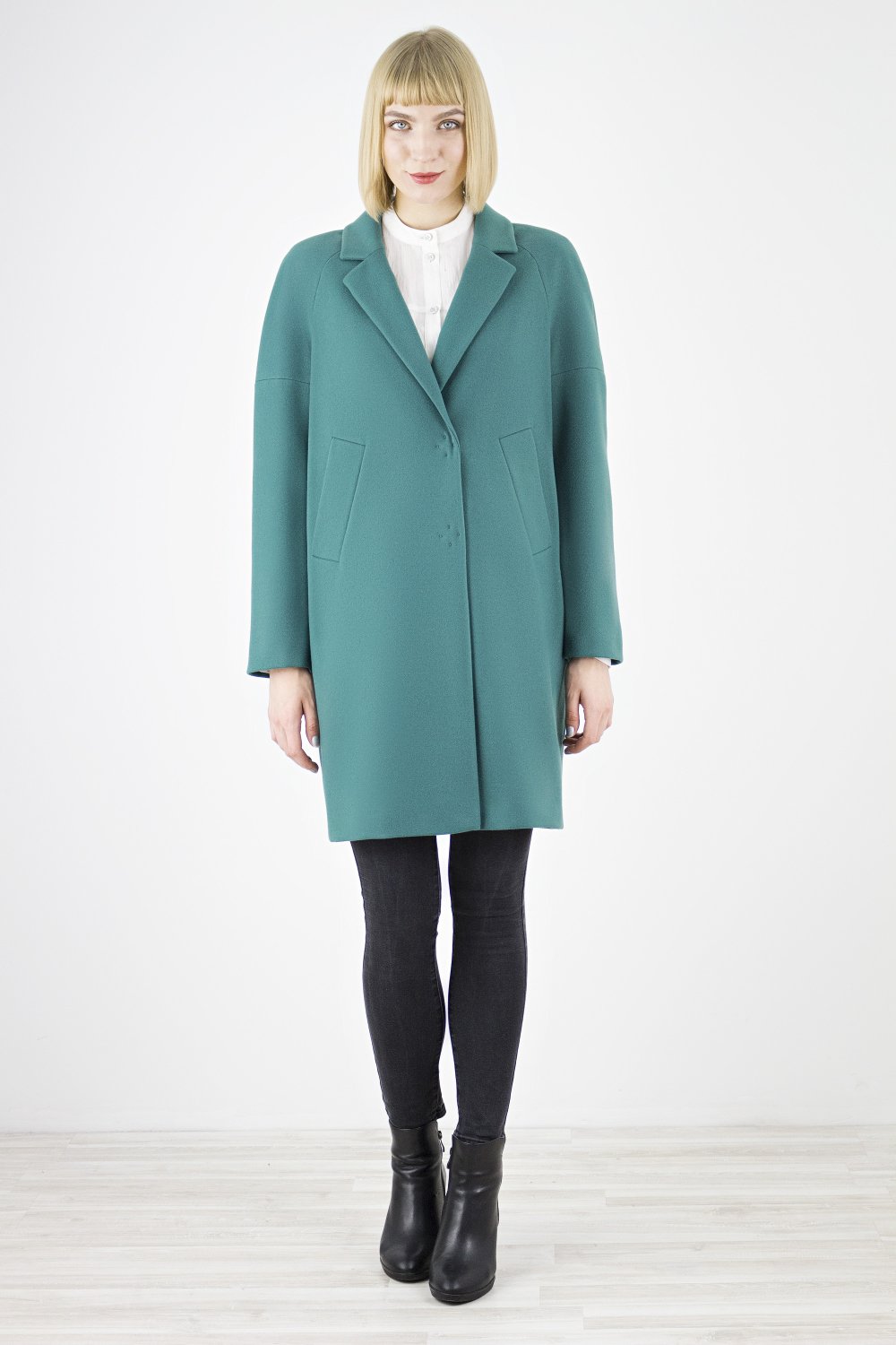 Пальто классическое без пояса