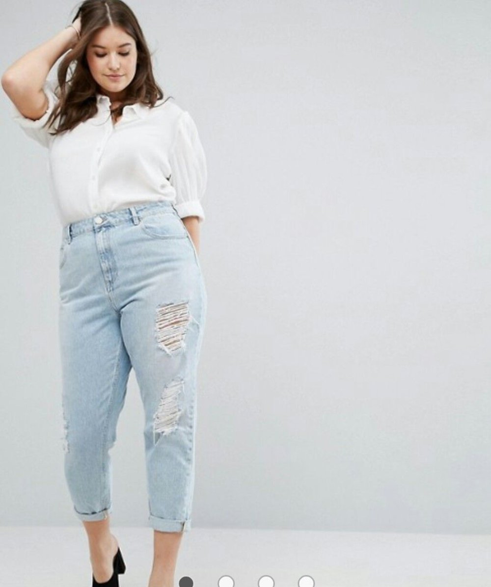 Настя Задорожная в джинсах