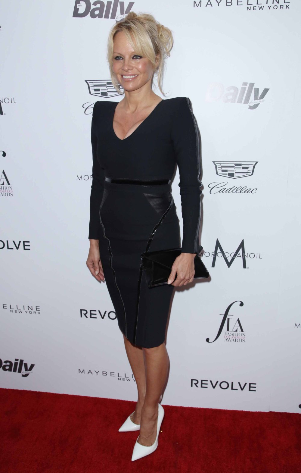 Образ с черным платьем