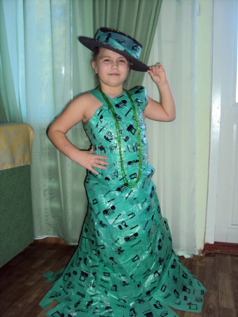 Платье из необычных материалов