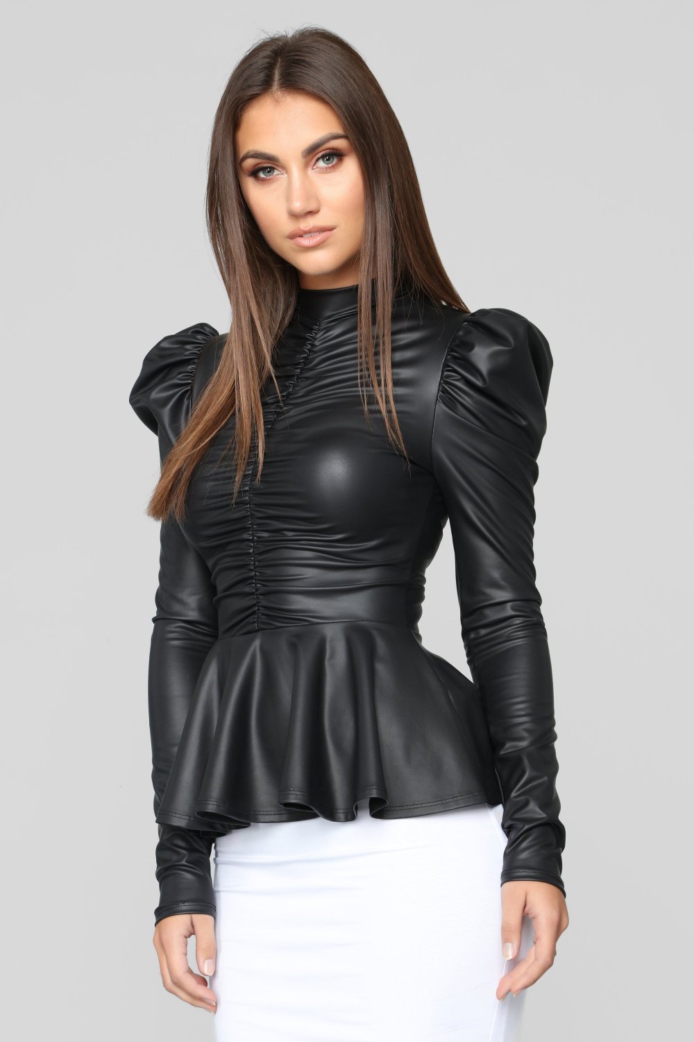 Блузка женская из экокожи