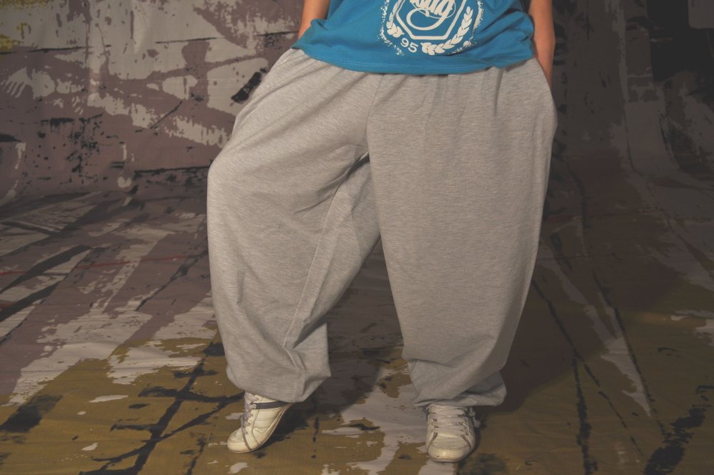 Самые широкие штаны в мире