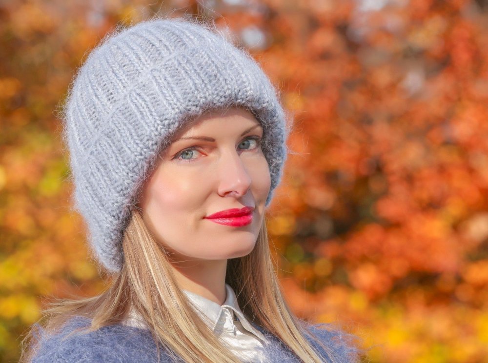 Шапочка спицами для женщины в возрасте