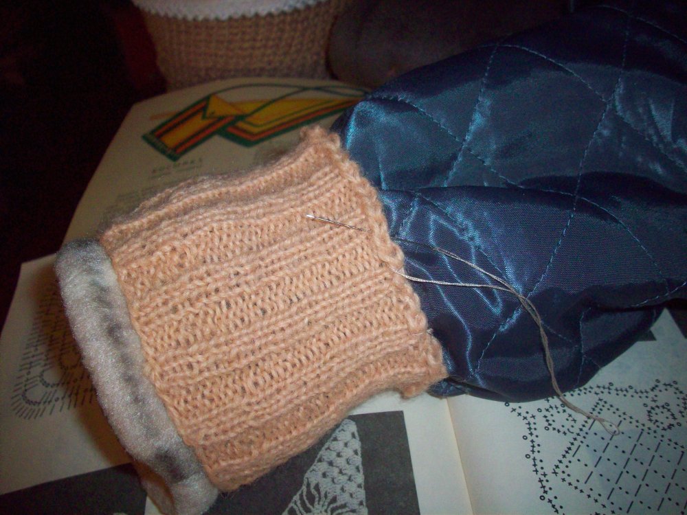 Довязать манжет к рукаву