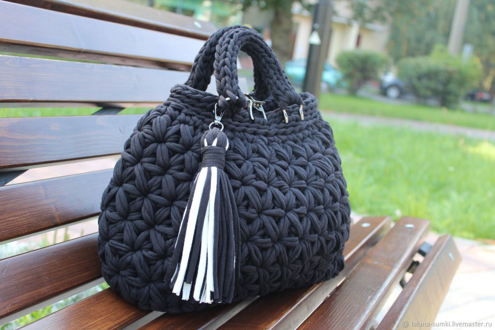Сумка из трикотажной пряжи