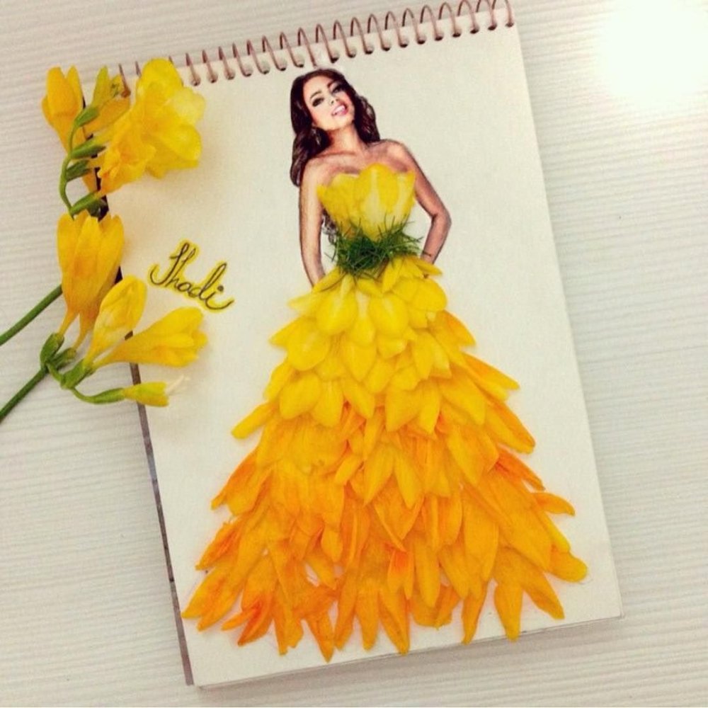 Бумажное платье