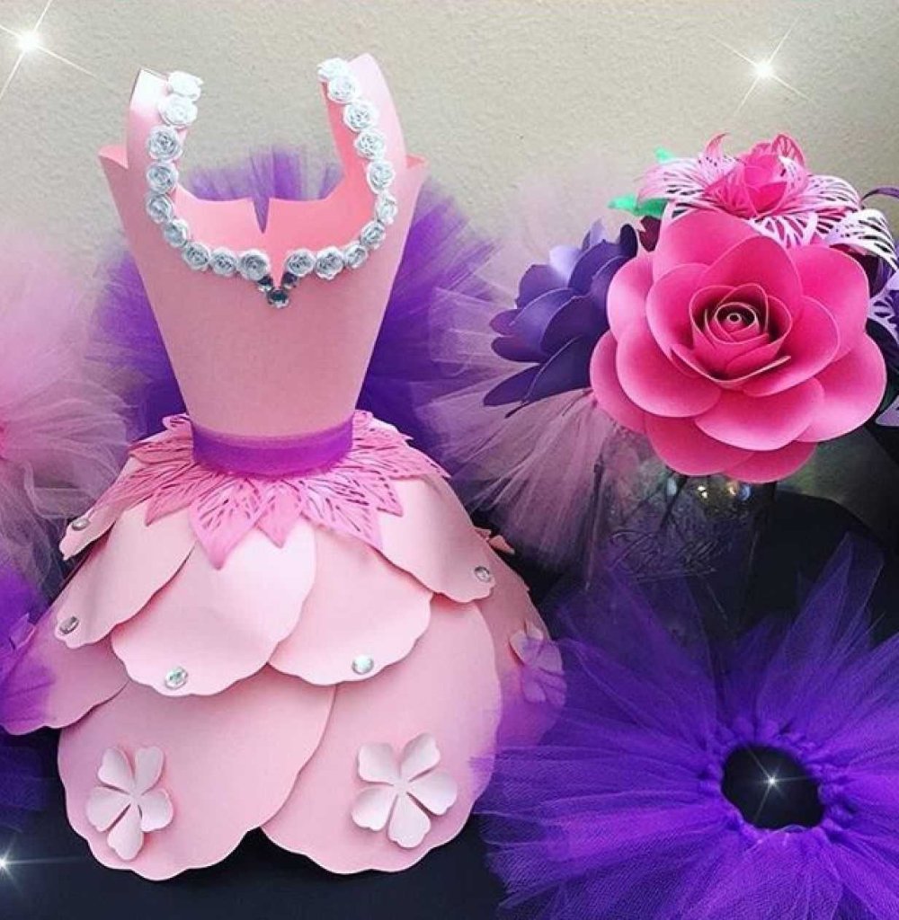 Бумажное платье