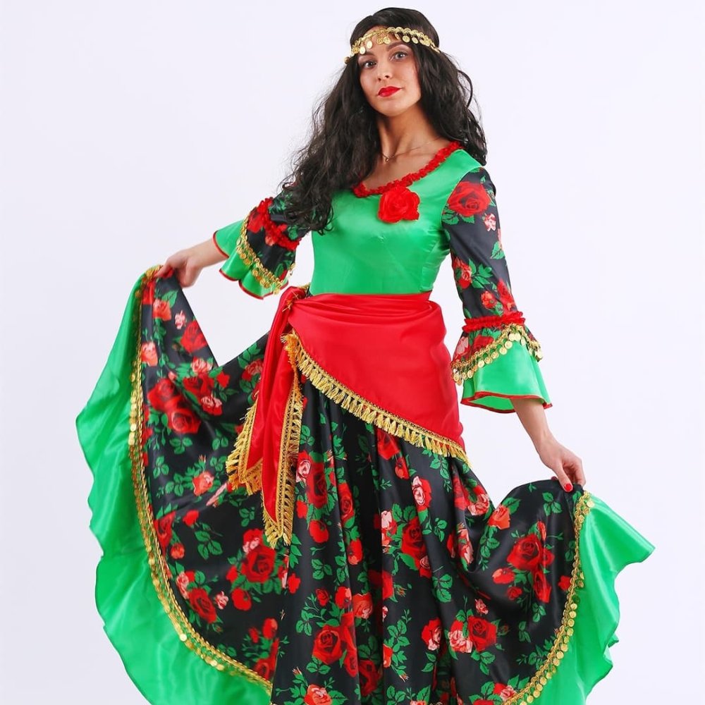 Национальный костюм цыган