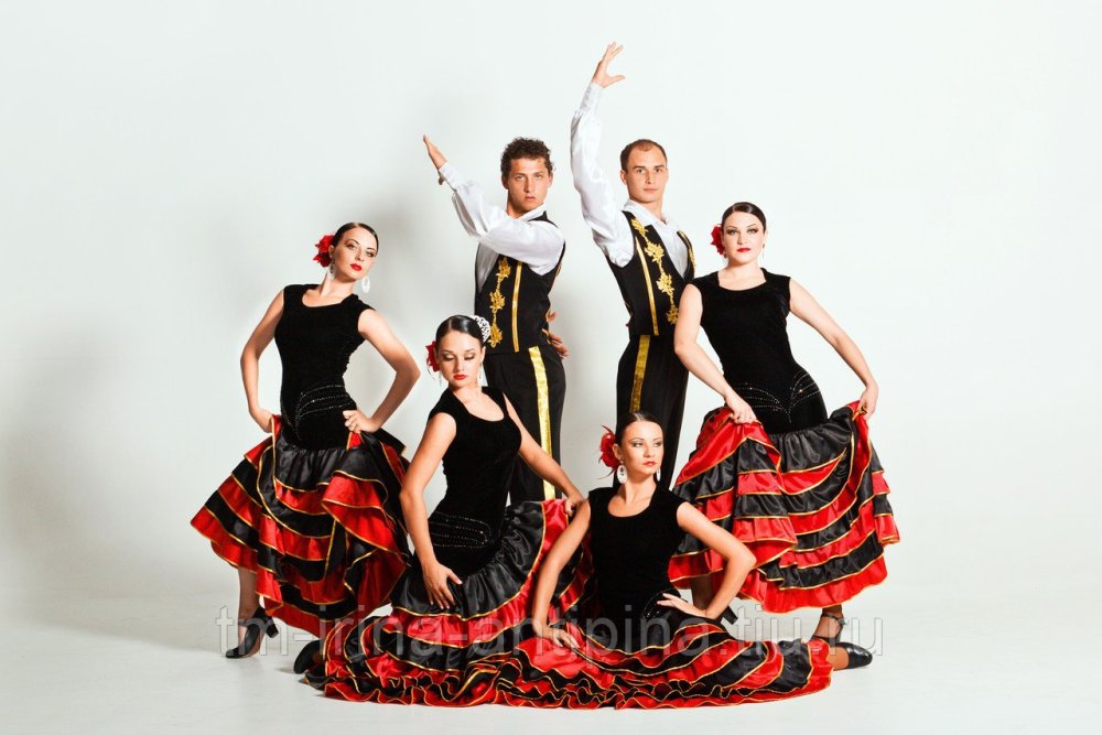 Костюм испанки “уно моменто”