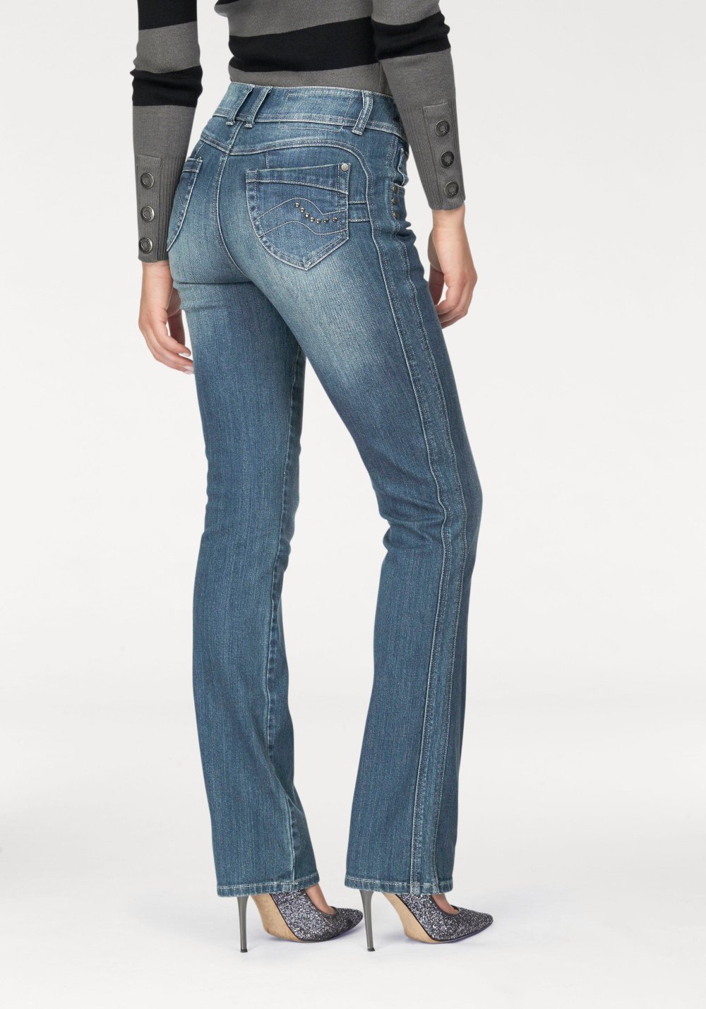 Кокетка на джинсах