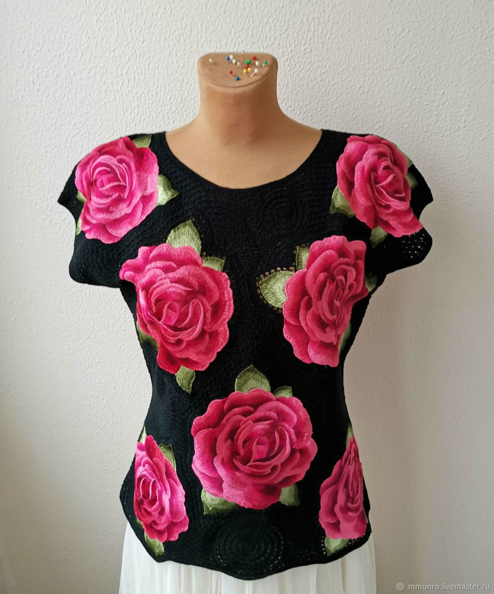 Кофта с розочкой