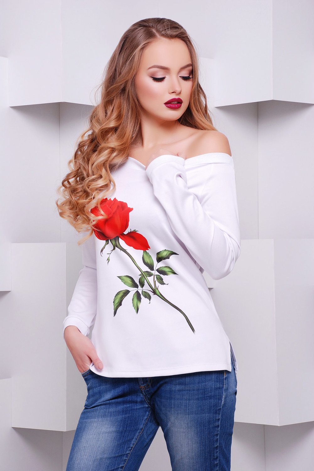 Кофта с розой