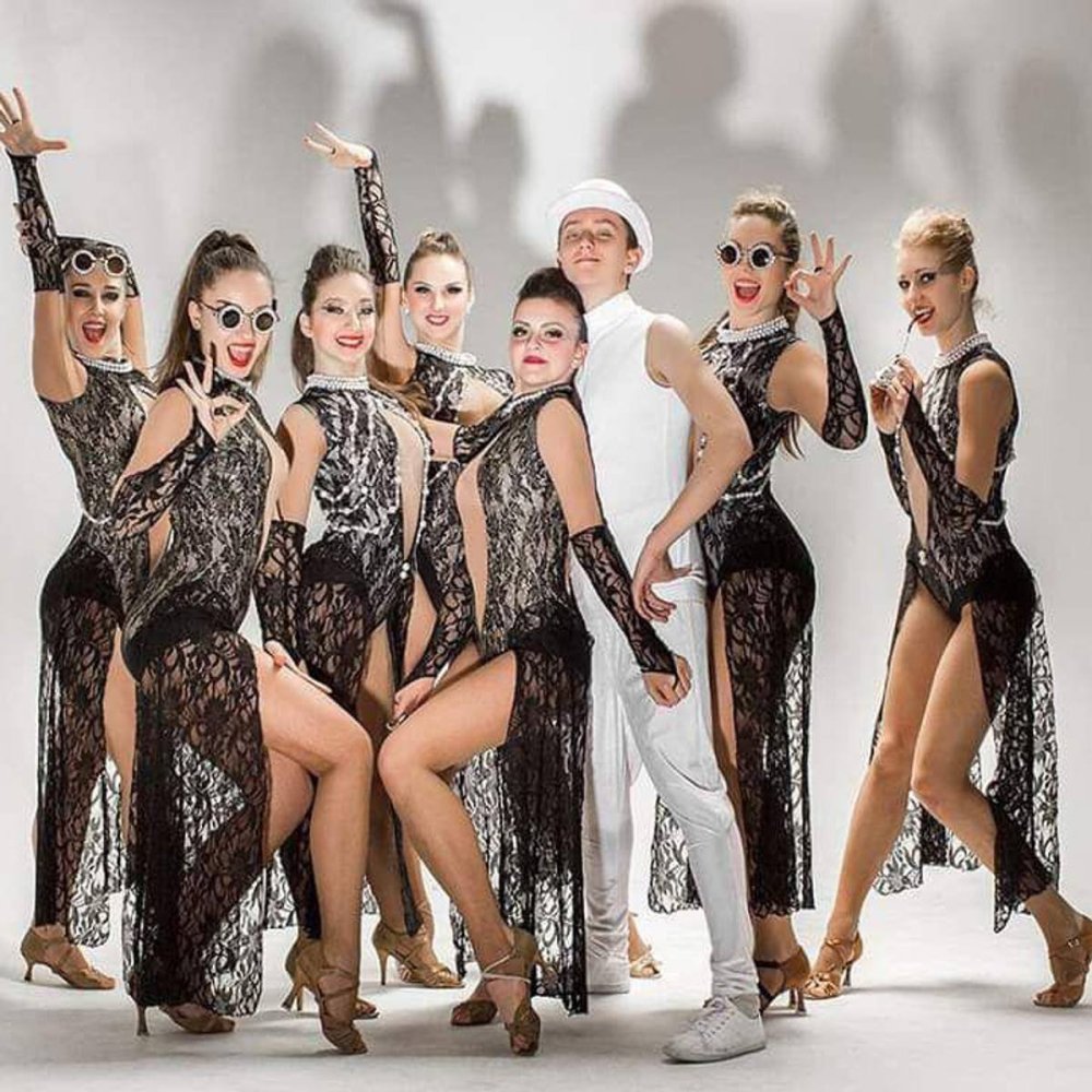 Костюмы для женского ансамбля