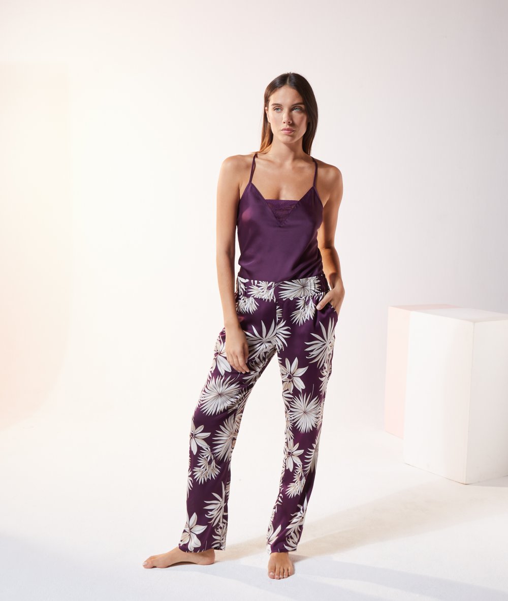 Атласные брюки на резинке