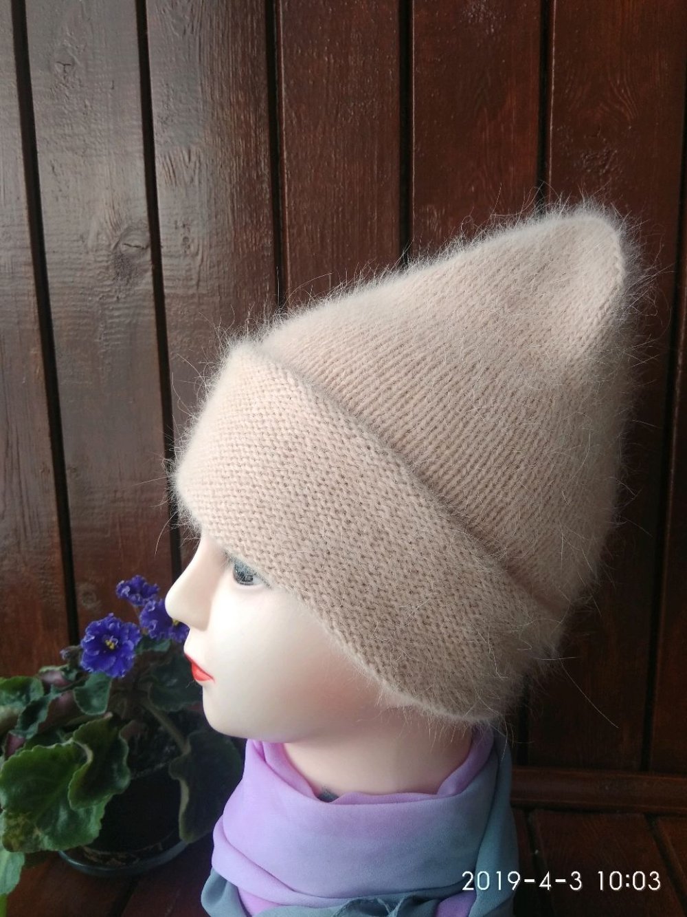 Шапка из пряжи ангора раббит