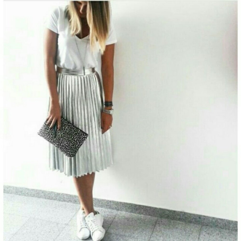 Плиссированная юбка с кардиганом