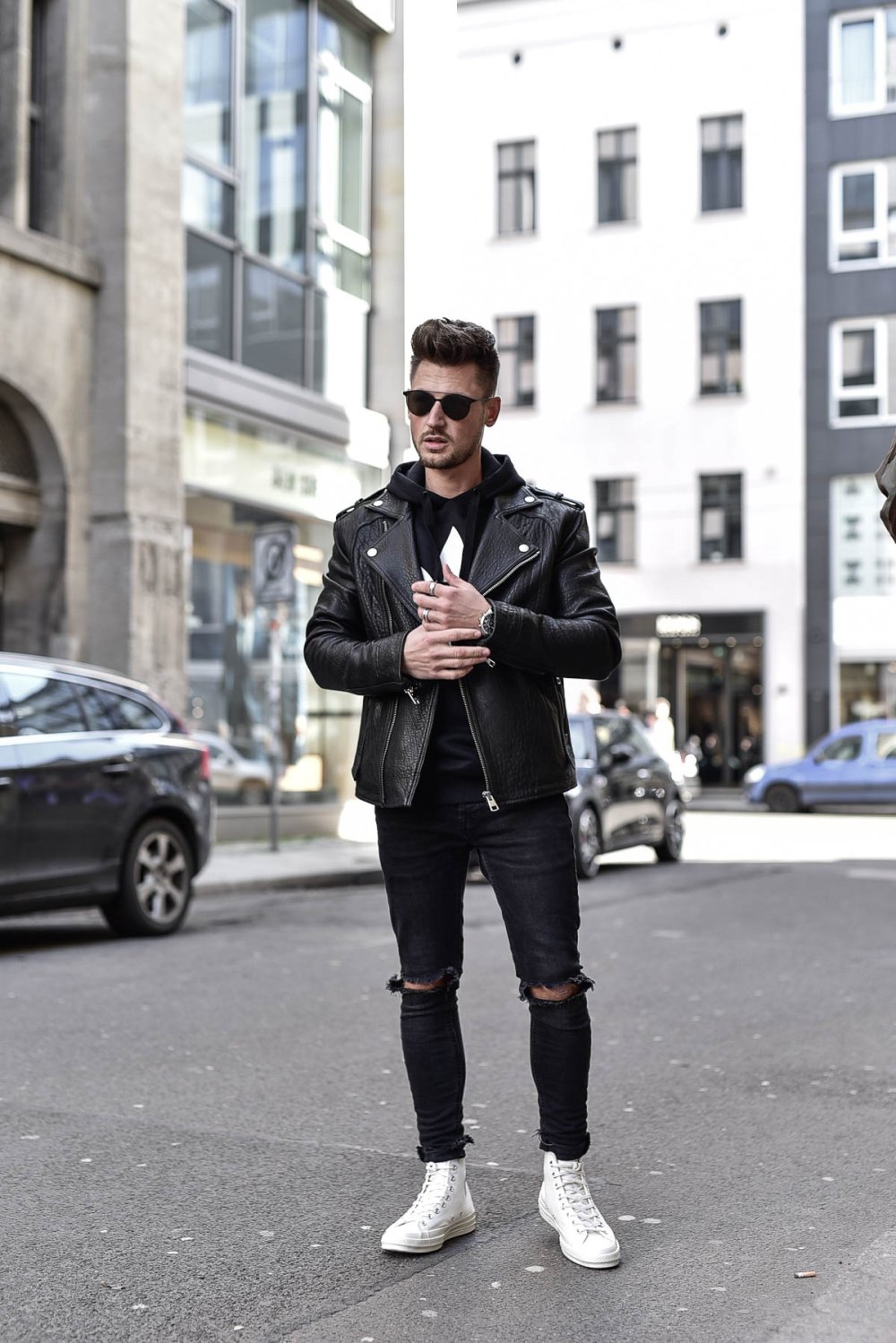 Кожаная куртка женская лук