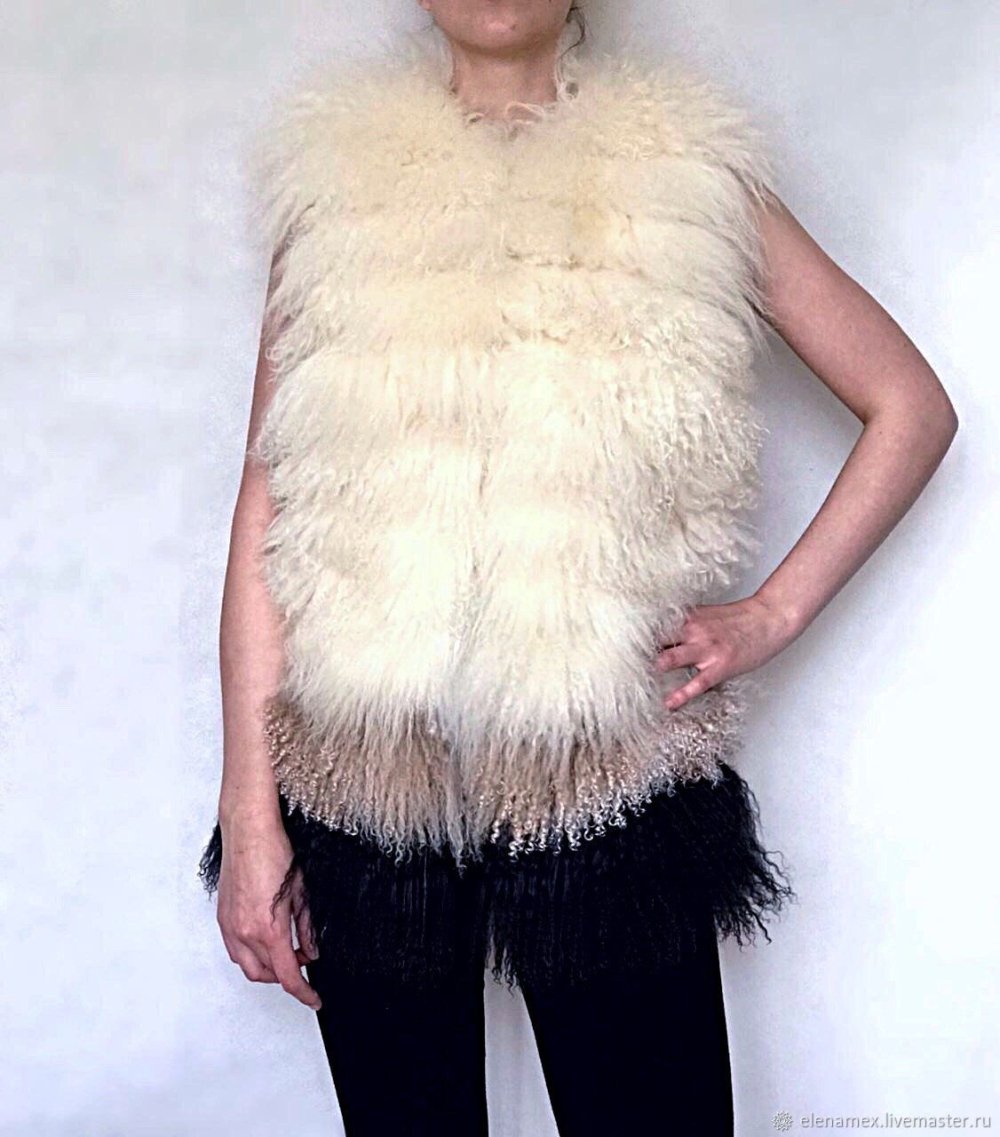 Куртка с мехом под ламу черная