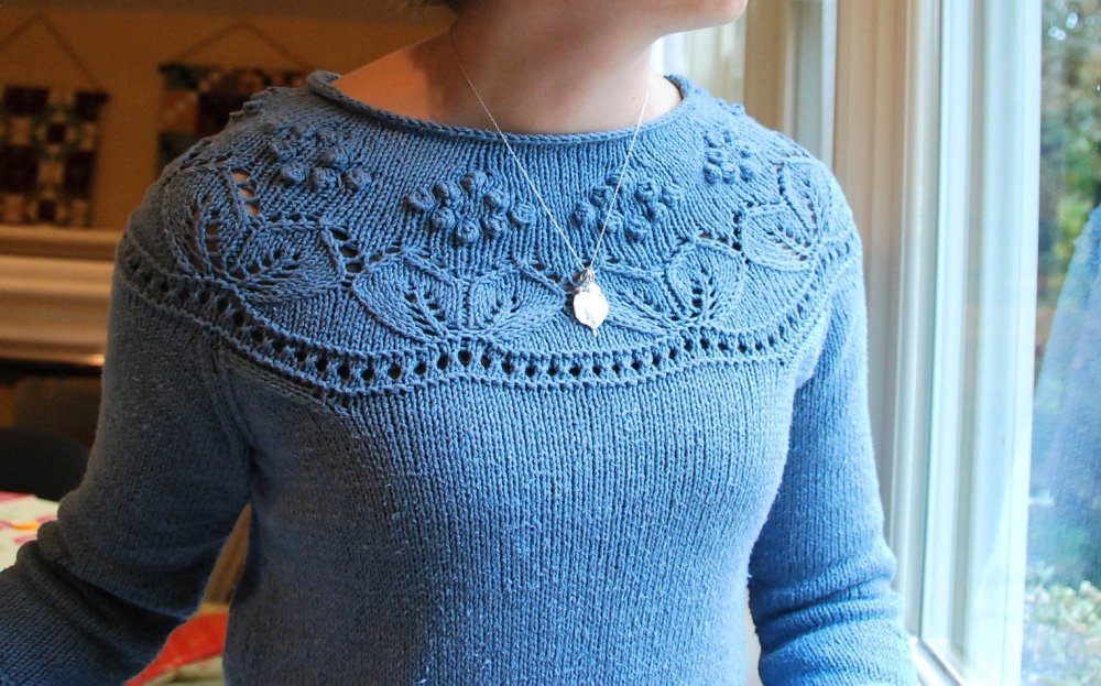 Свитер с круглой кокеткой