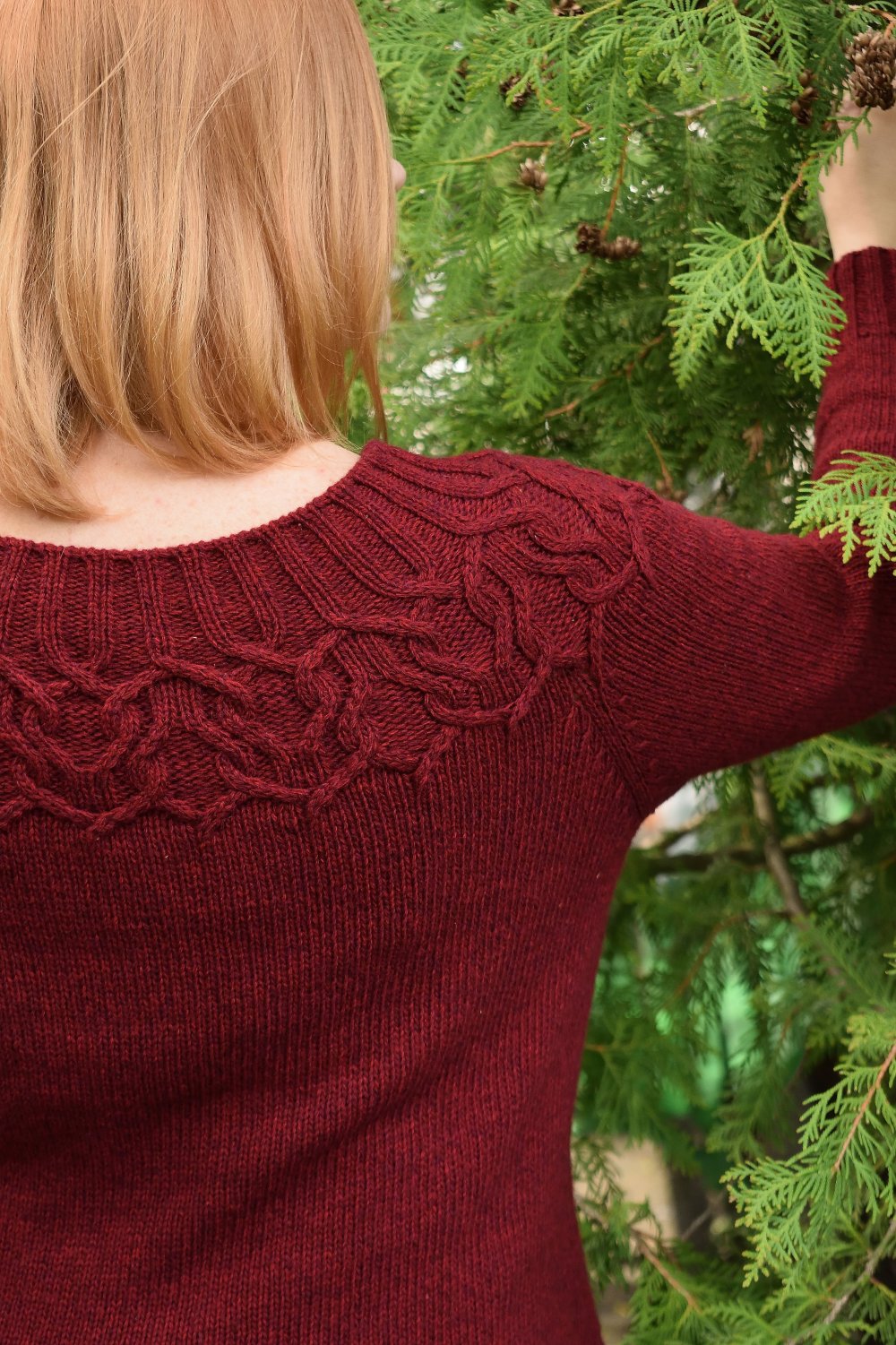 Джемпер с круглой кокеткой