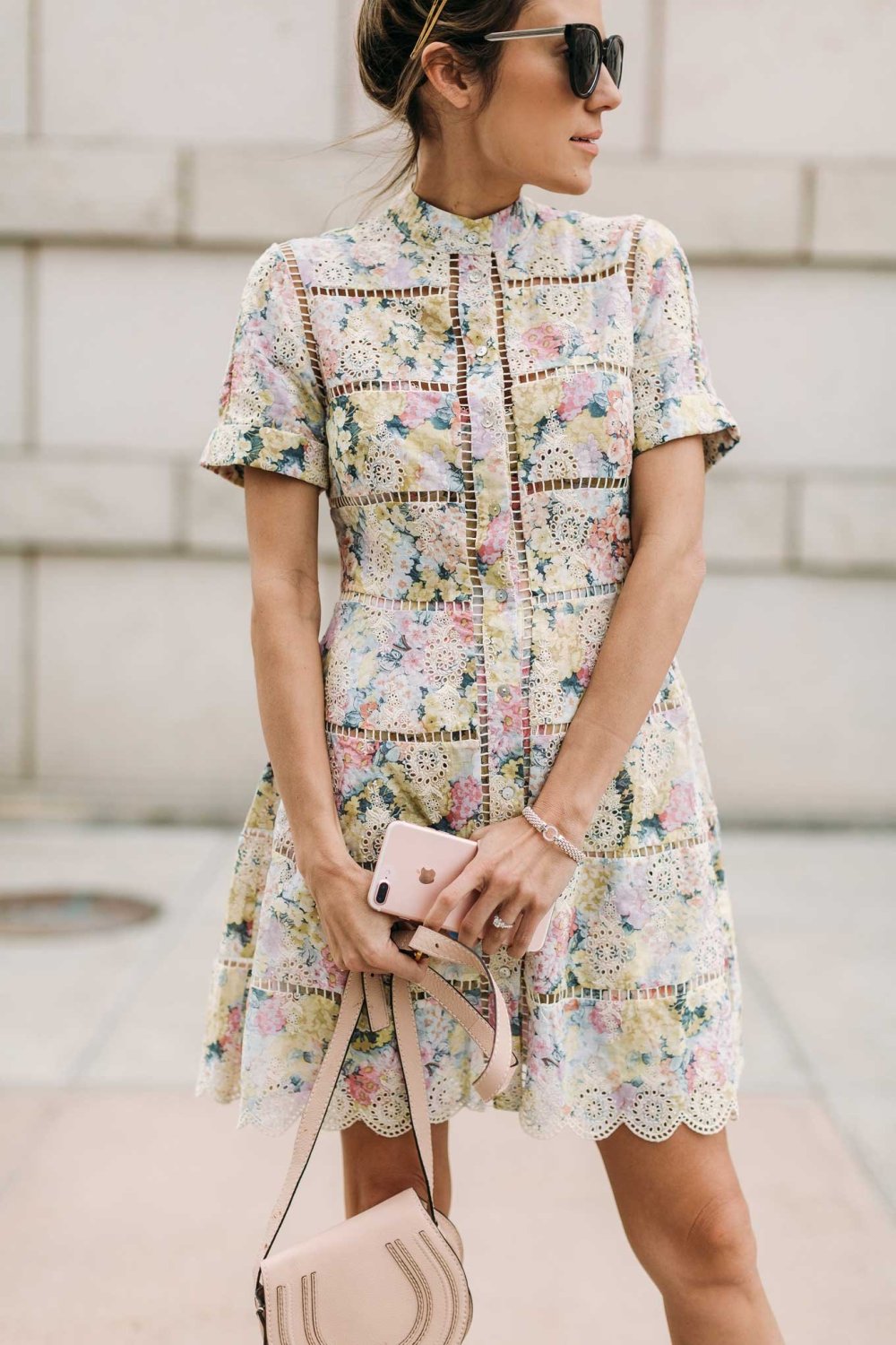 Необычные платья с кружевом