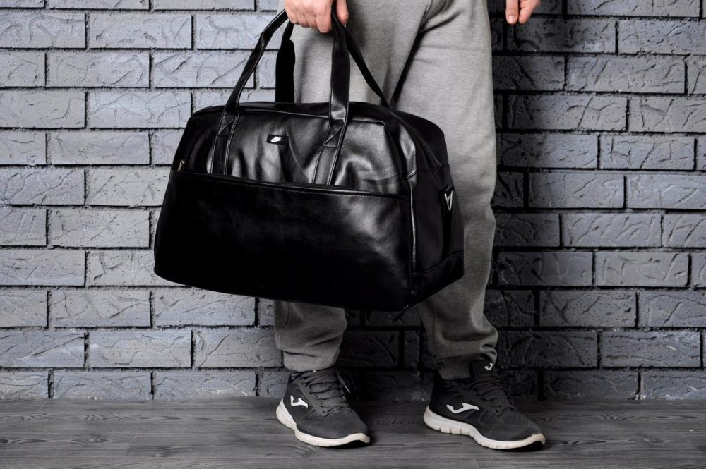 Женская спортивная одежда и обувь