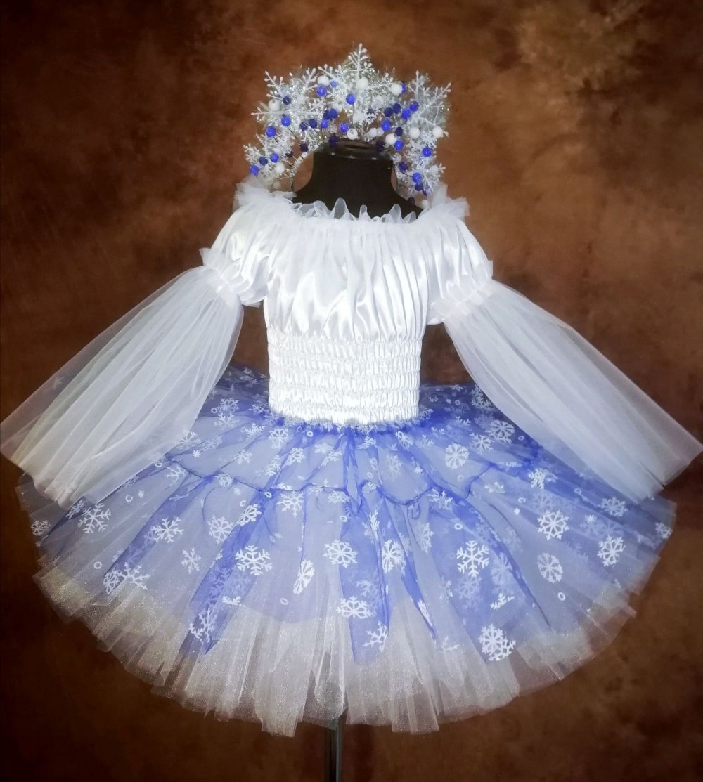 Снегурочка костюм персонаж
