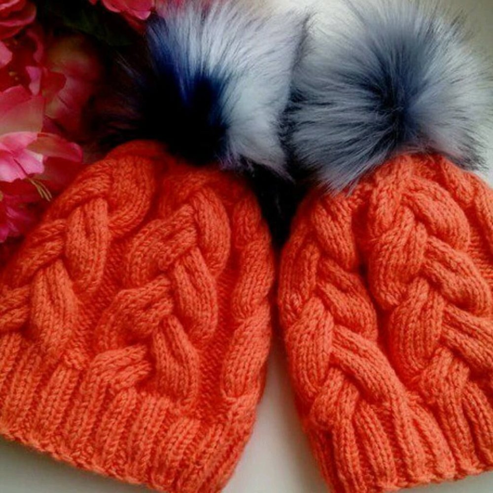 Ажурная шапка спицами