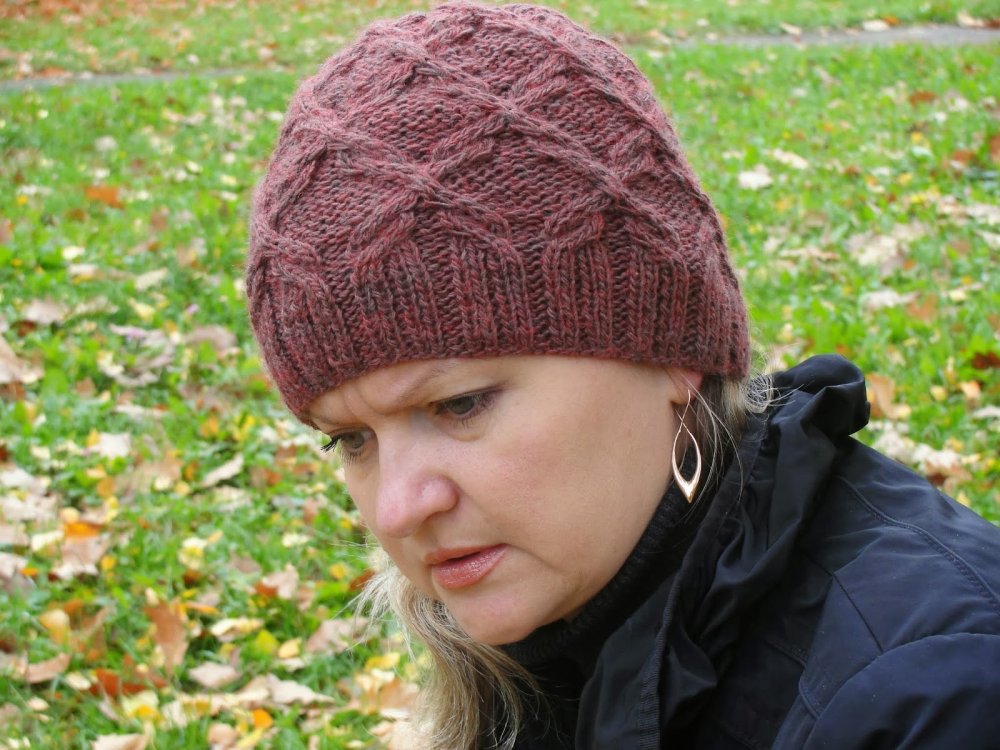 Двойная шапочка для девочки