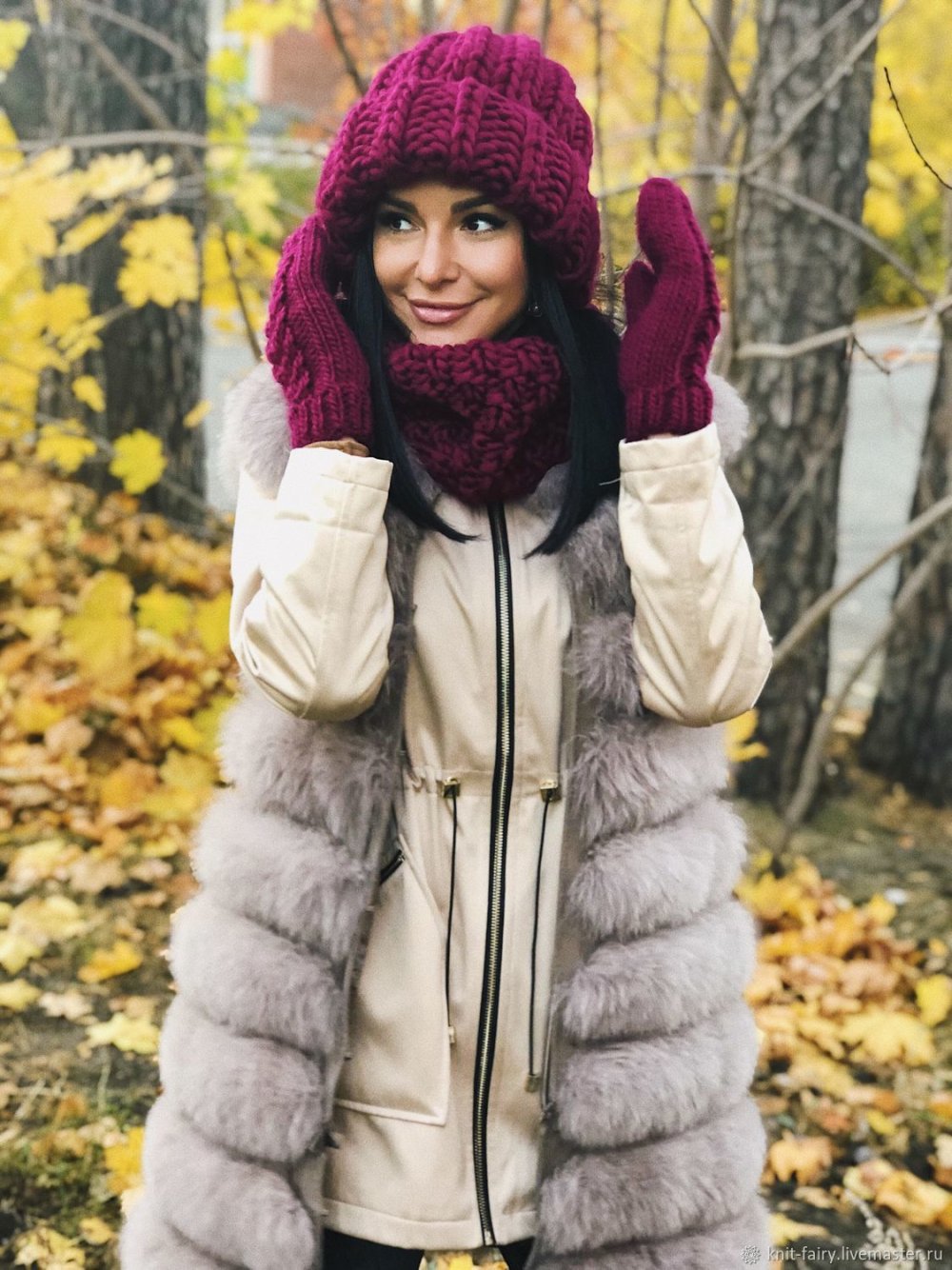 Девушка в розовой шапке